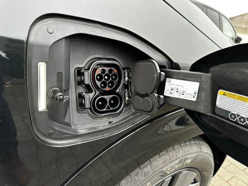 Nissan Ariya (2023) 63 kWh Advance Pack 22kW OBC