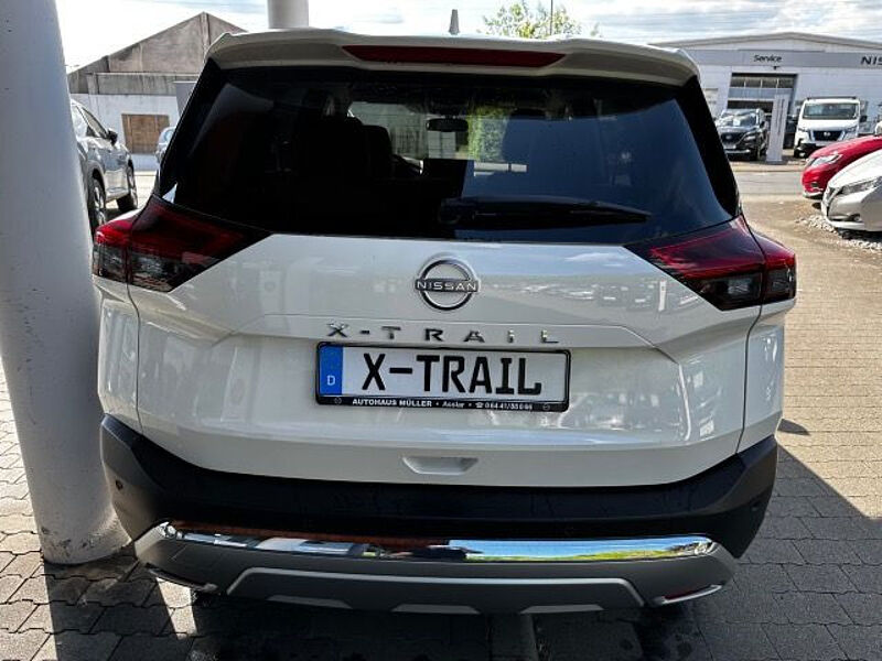 Nissan X-Trail 1.5 VC-T MHEV 163 PS Xtronic Tekna 5 Sitze