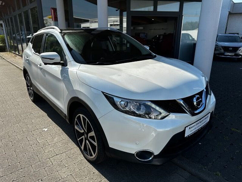 Nissan Qashqai 1.6dCi Xtronic 4x2 Tekna NAVI AHK Kamera