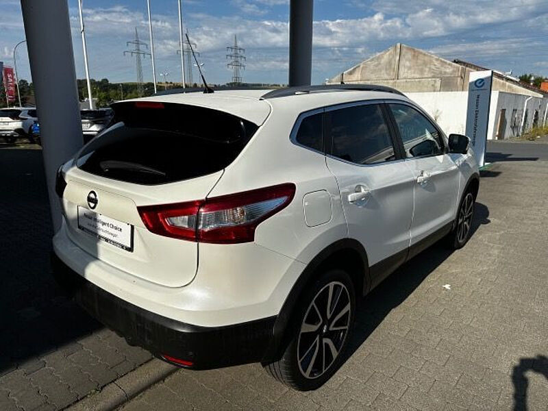 Nissan Qashqai 1.6dCi Xtronic 4x2 Tekna NAVI AHK Kamera