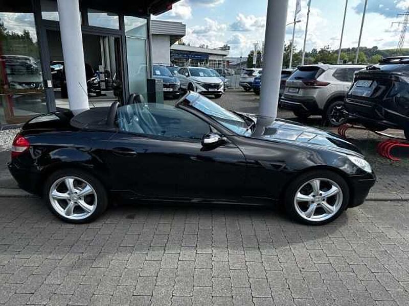 Mercedes-Benz SLK 200 Kompressor 1.8 Cabrio 163PS AIRSCARF