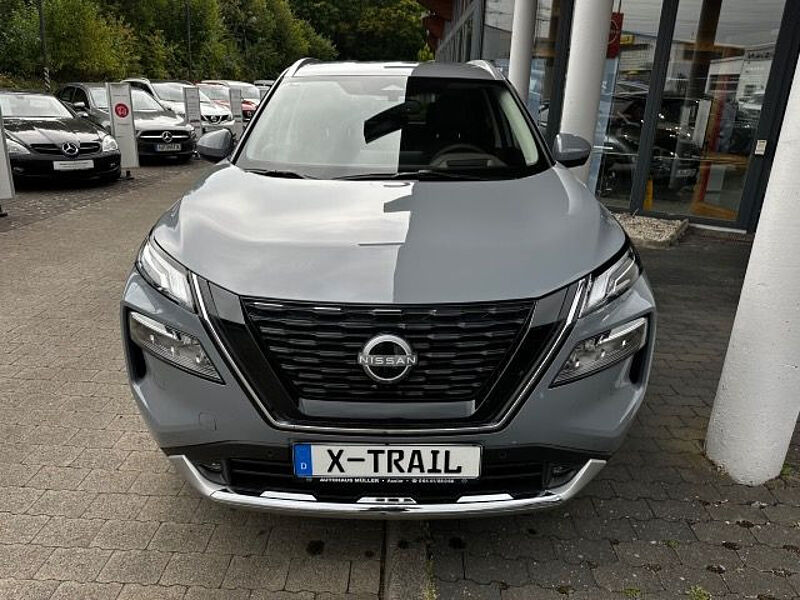 Nissan X-Trail 1.5 VC-T e-POWER 204 PS Tekna 5 Sitze