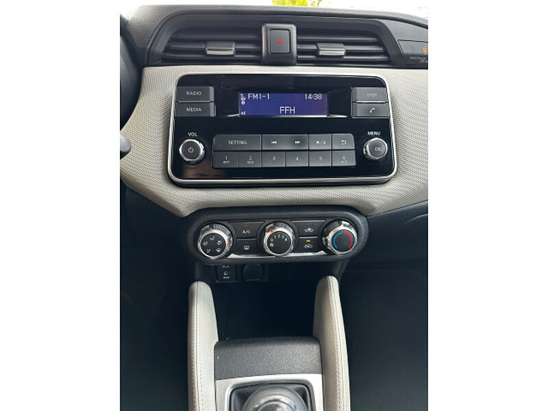 Nissan Micra 1.0 71PS 5MT Klimaanlage Bluetooth USB/AUX