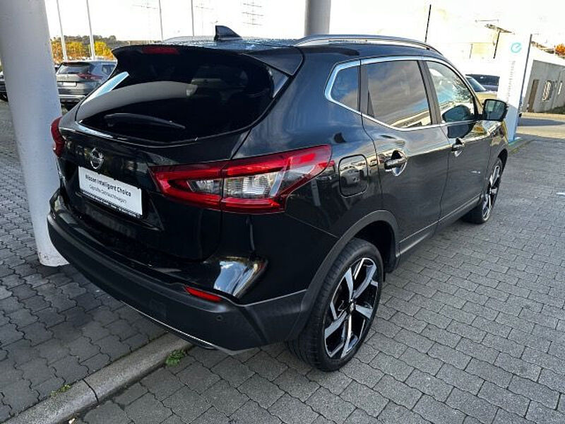 Nissan Qashqai 1,6l DIG-T Tekna 6MT 163PS Navi Leder