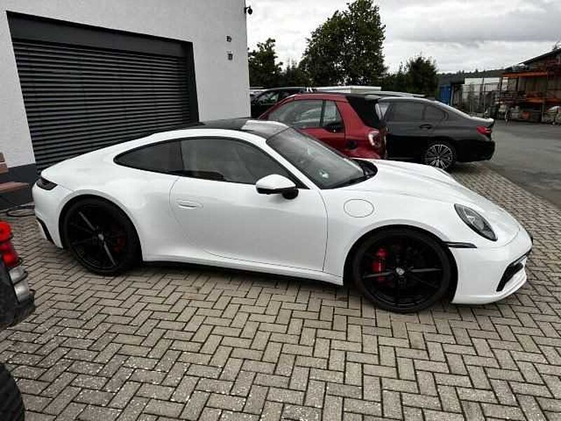 Porsche 911 Carrera 4S Vollausstattung Service NEU